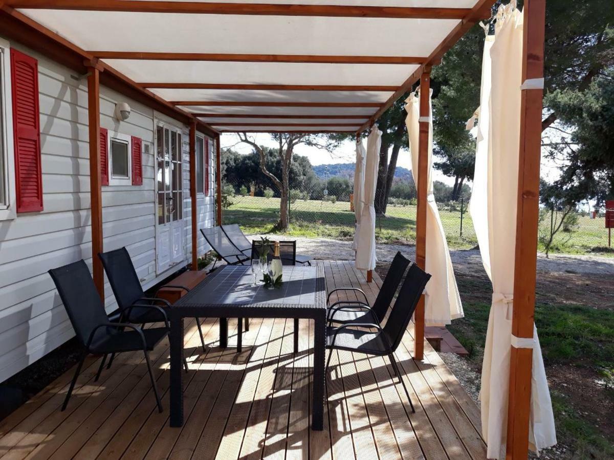 Hotel Grand Veles camp Banjole Exterior foto
