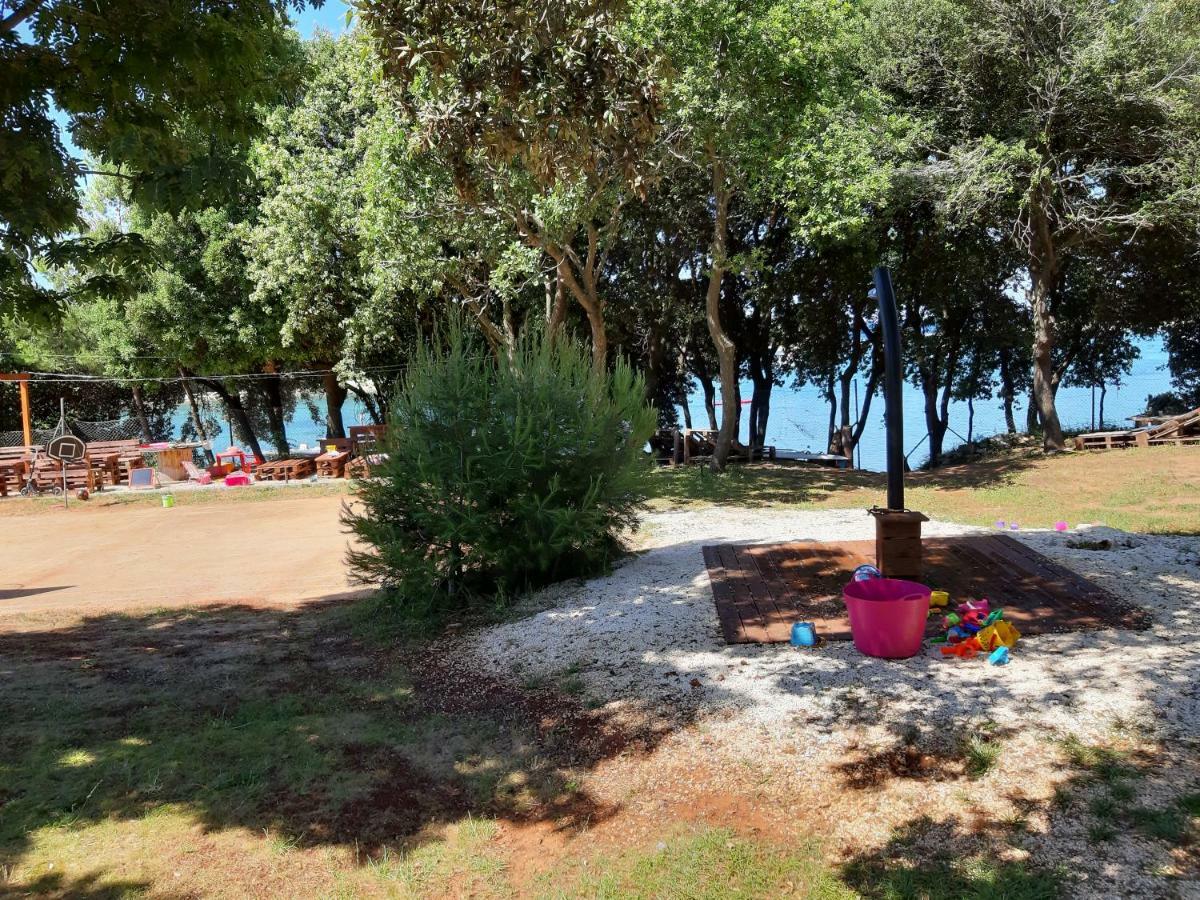 Hotel Grand Veles camp Banjole Exterior foto